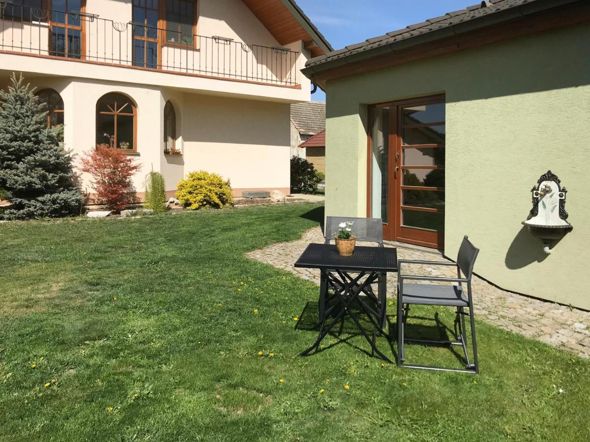 Apartman Hosin Apartment Hluboka nad Vltavou Bagian luar foto